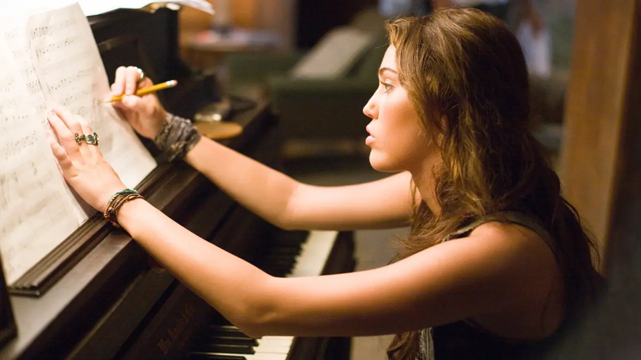 Bản Tình Ca Cuối Cùng - The Last Song (2010) Bản Tình Ca Cuối Cùng - The Last Song (2010)