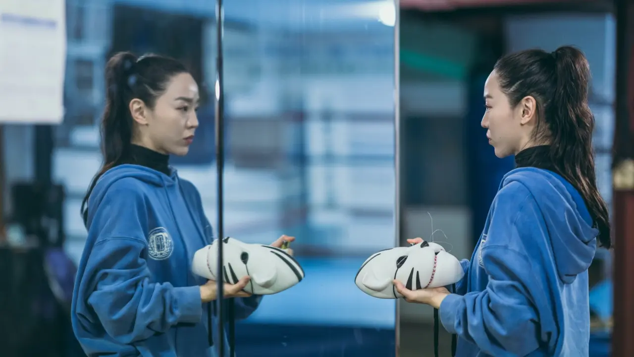 Cô Giáo Em Là Số 1 - Brave Citizen (2023) Cô Giáo Em Là Số 1 - Brave Citizen (2023)