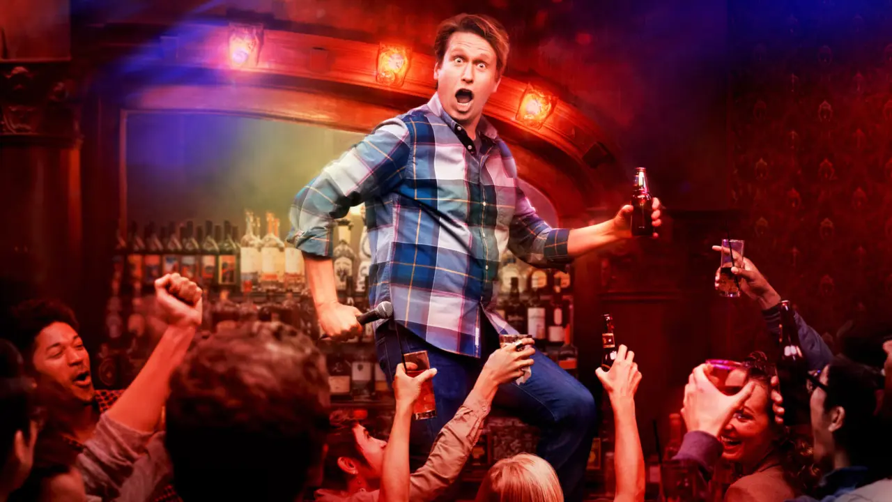 Ở Nhờ (Phần 2) - Crashing (Season 2) (2018) Ở Nhờ (Phần 2) - Crashing (Season 2) (2018)