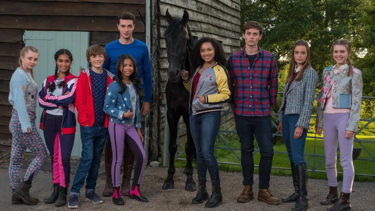 Zoe và Raven (Phần 3) - Free Rein (Season 3) (2019) Zoe và Raven (Phần 3) - Free Rein (Season 3) (2019)