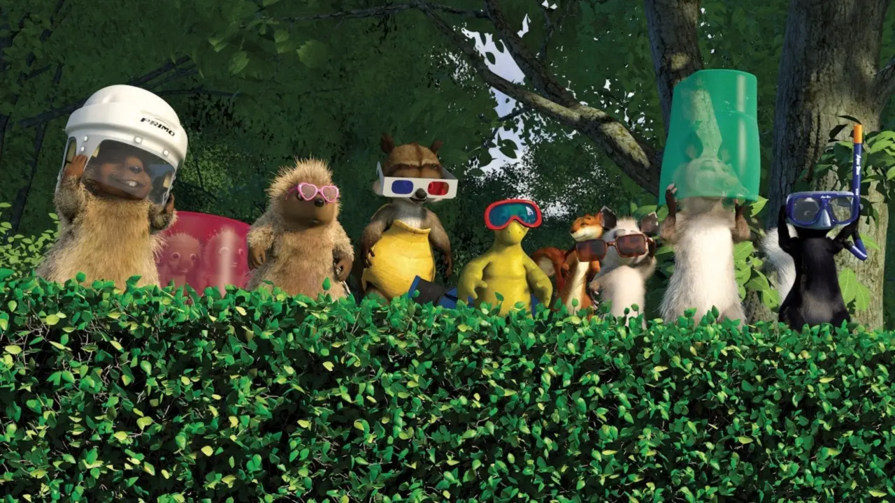 Bên Kia Hàng Rào - Over the Hedge