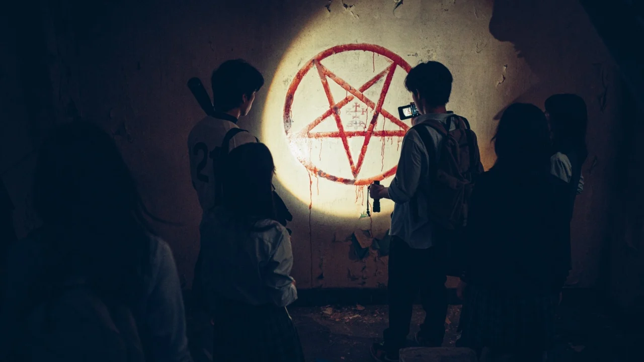 Bẫy Hồi Sinh - The Ghost Game (2025) Bẫy Hồi Sinh - The Ghost Game (2025)